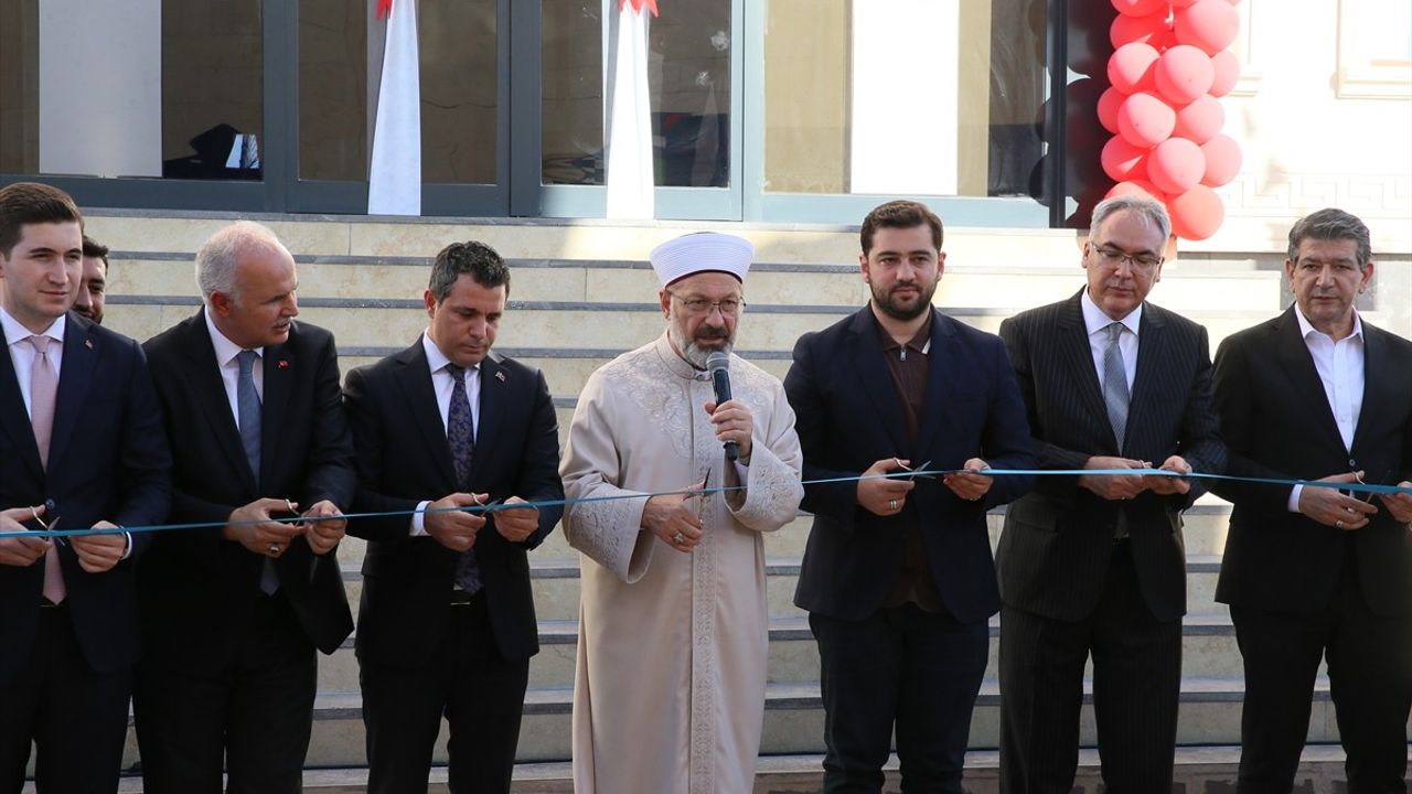 Diyanet İşleri Başkanı Erbaş, Gaziantep'te Yeni Kur'an Kursu Açılışına Katıldı