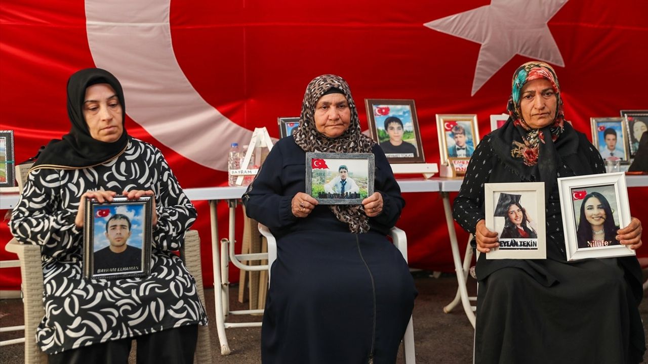 Diyarbakır Anneleri Evlat Nöbetini Sürdürüyor