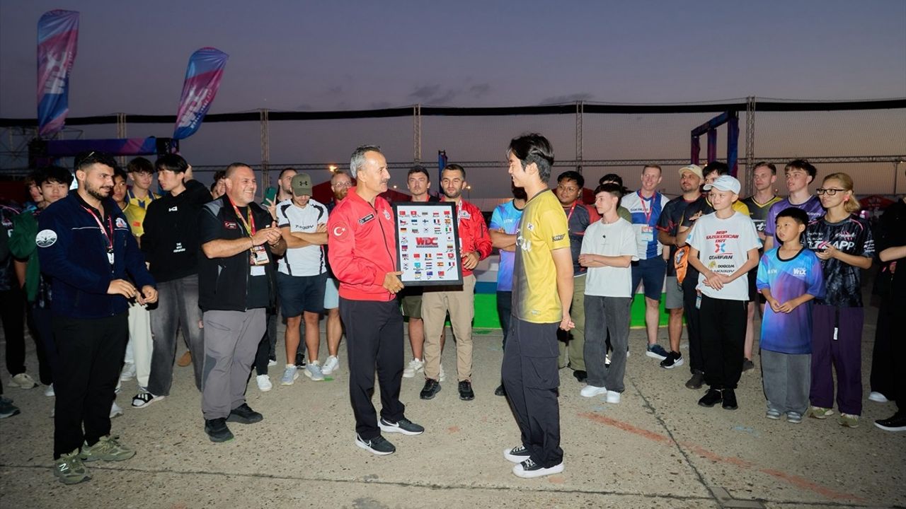 Dünyanın En Hızlı Dron Pilotları TEKNOFEST'te Ödüllendirildi