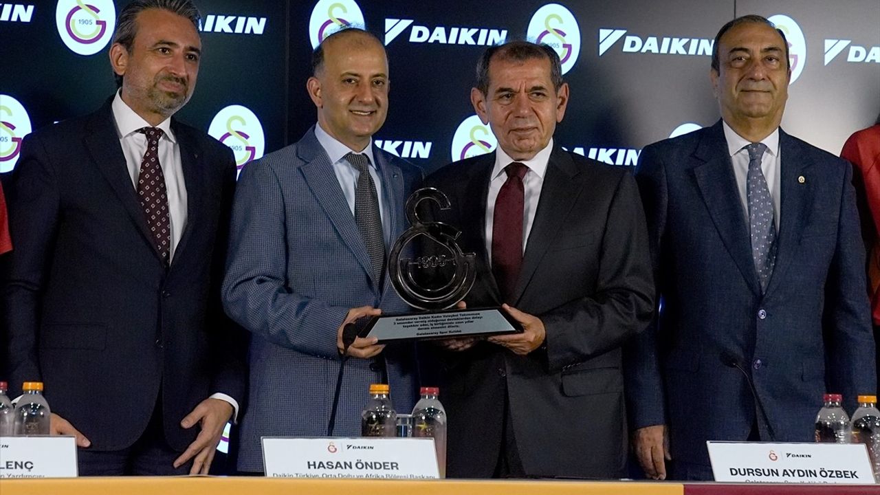 Dursun Özbek'ten Fenerbahçe ile Gerginlik Mesajı