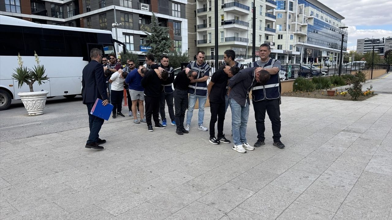 Edirne'de Şehit Ailesi Dolandırıcılığı: 11 Şüpheli Adliyeye Sevk Edildi