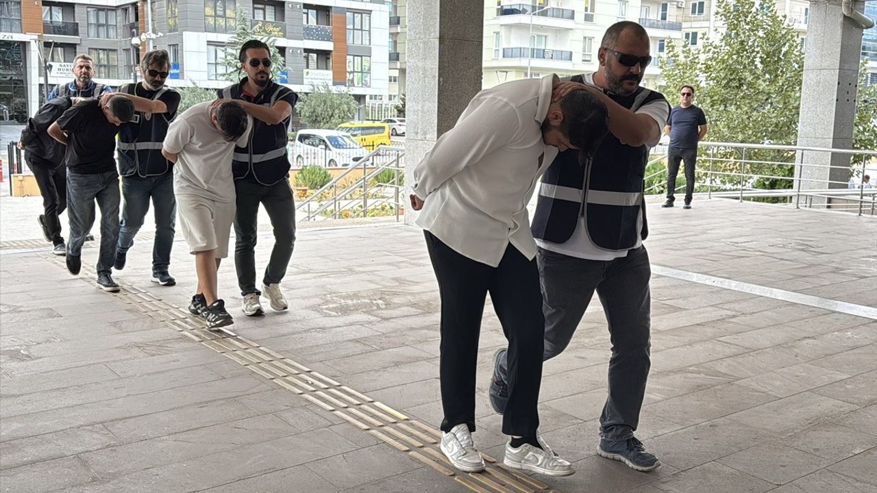 Edirne'de Şehit Ailesini Dolandıran 10 Kişi Tutuklandı