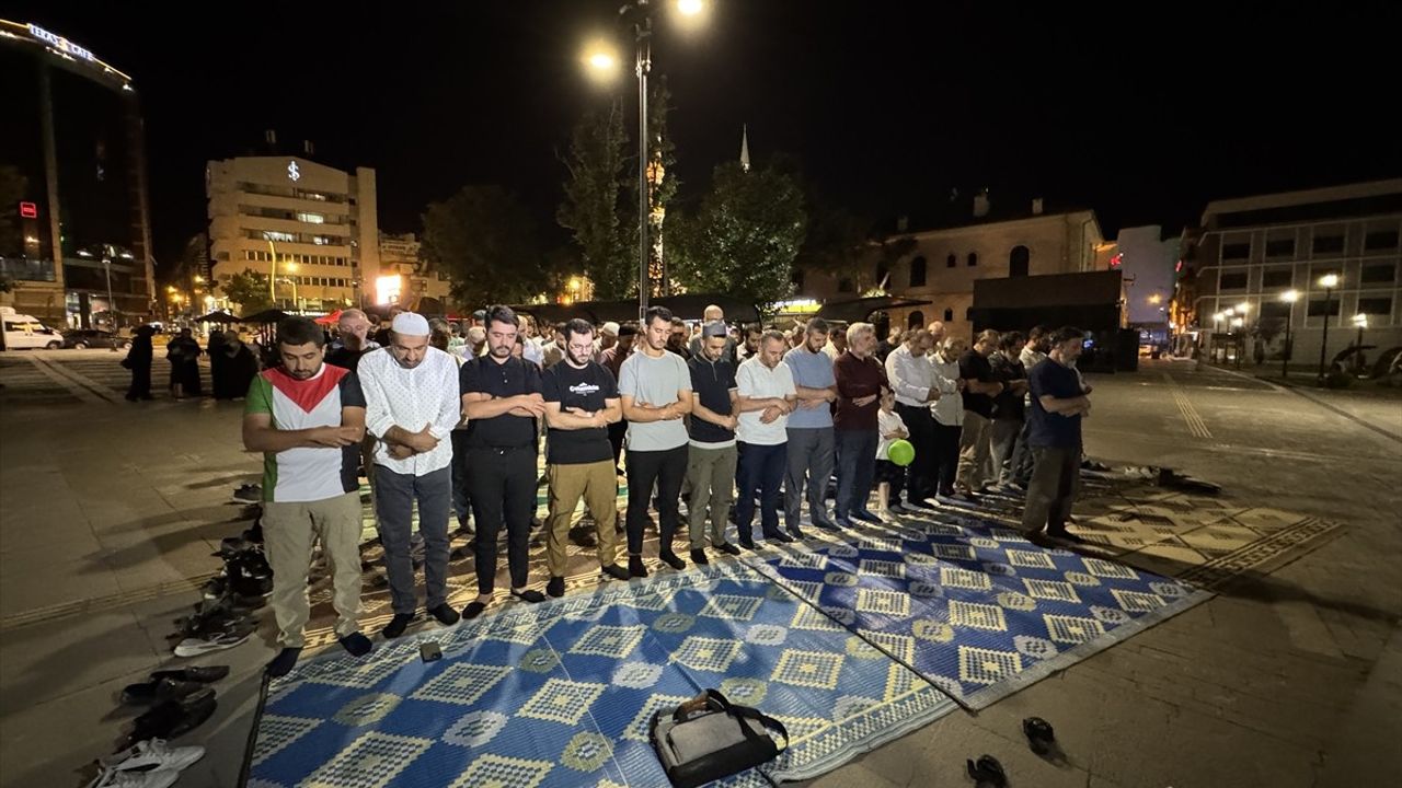 Elazığ'da Filistin İçin Dayanışma Gösterisi