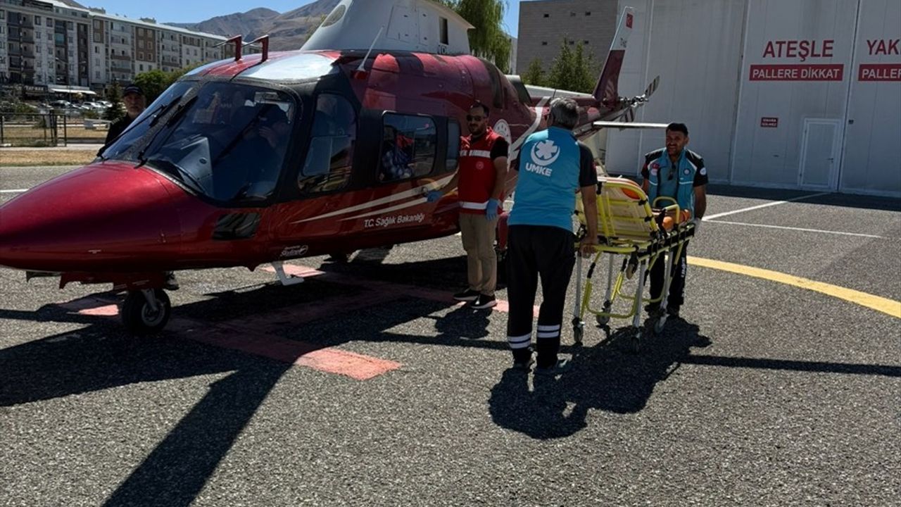 Erzurum'da Kalp Krizi Geçiren Hasta İçin Acil Ambulans Helikopter Seferi