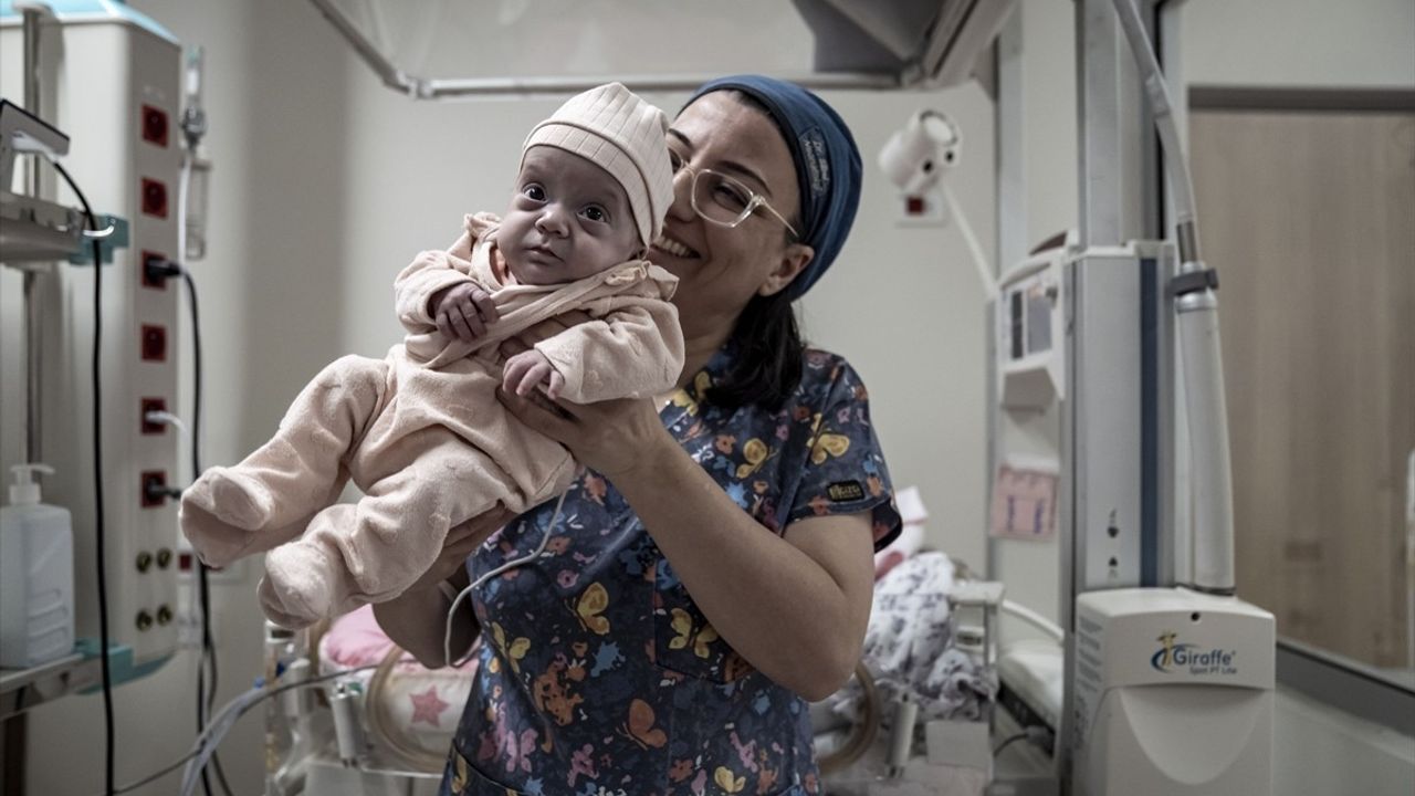 Erzurum'da Prematüre İki Bebeğin Hayata Tutunma Mücadelesi