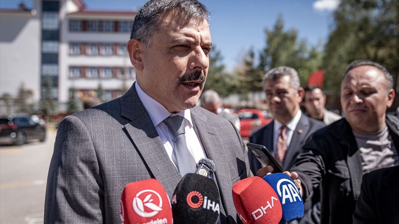 Erzurum'da Toprak Ev Felaketi: Ölü Sayısı 3'e Yükseldi