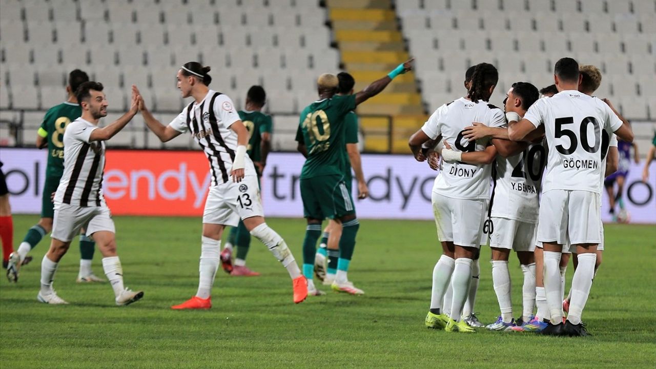 Esenler Erokspor, Manisa FK'yi Zorlu Mücadelede 4-3 Yendi