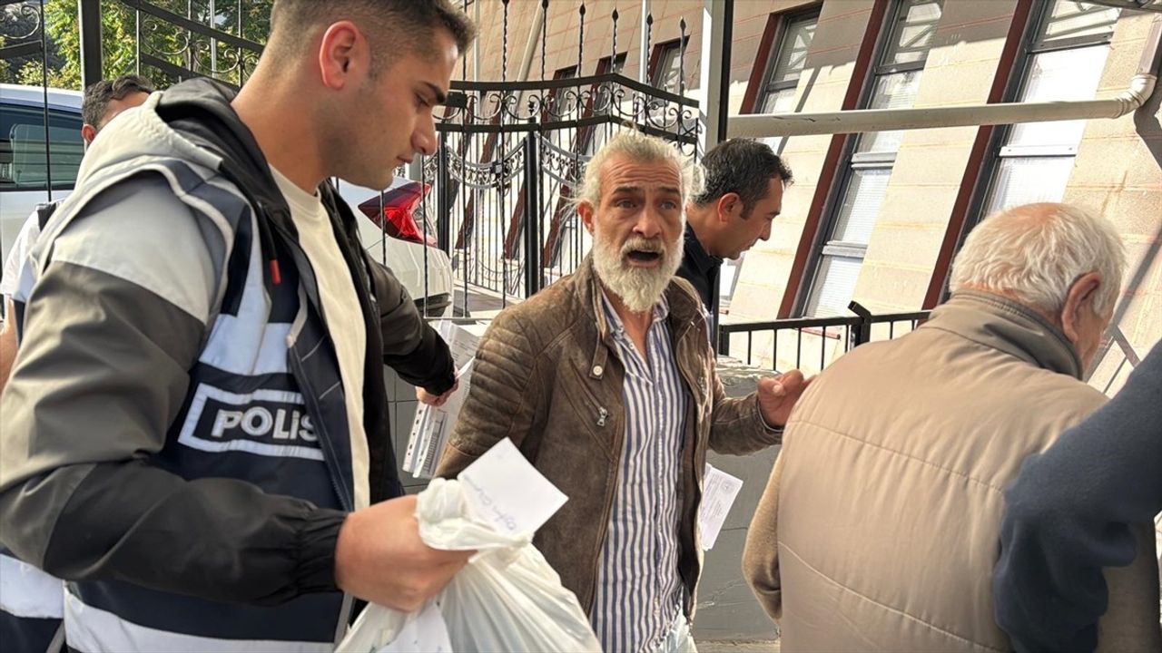 Eskişehir'de Bir Yaşlı Adamı Darbeden Şüpheli Yakalandı