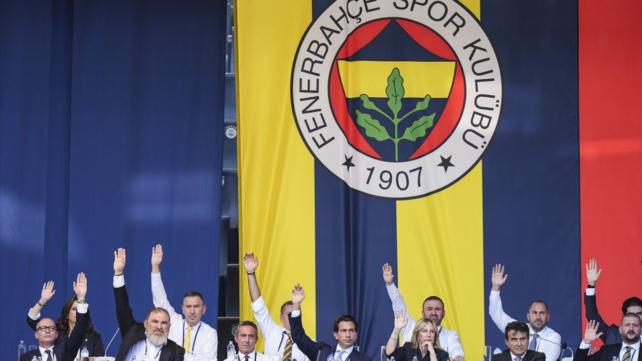 Fenerbahçe Kulübü Olağanüstü Genel Kurulu: Taşınmazlar Üzerine Yetki Talepleri Reddedildi