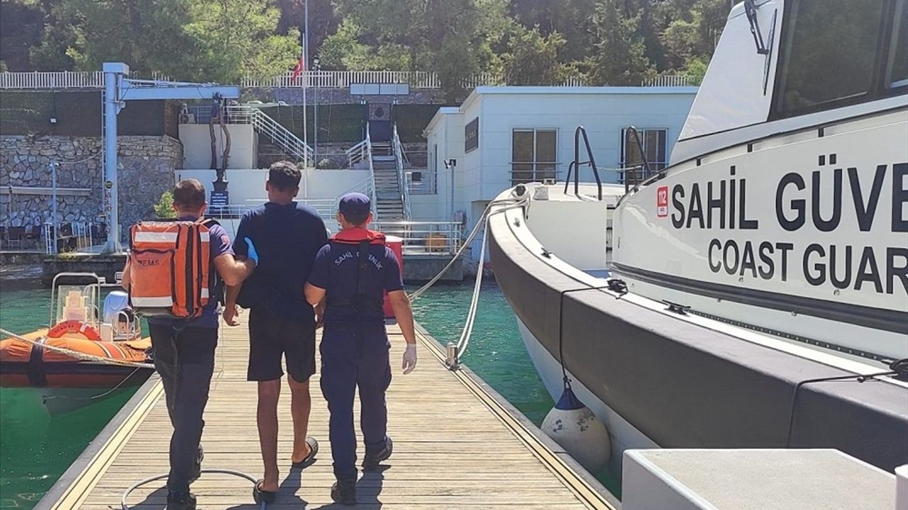 Fethiye Açıklarında Gezi Teknesinde Rahatsızlanan Yolcuya Tıbbi Tahliye