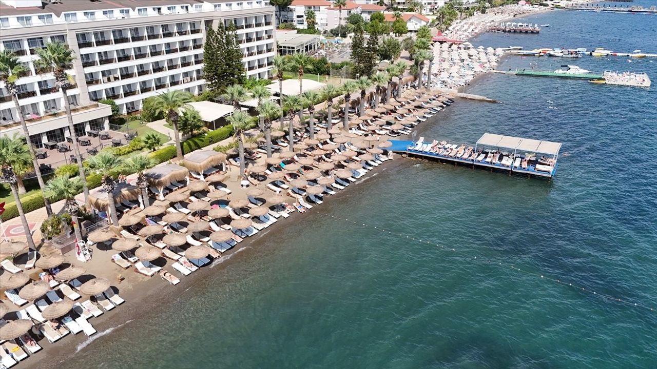Fethiye ve Marmaris'te Sahil Yoğunluğu Devam Ediyor