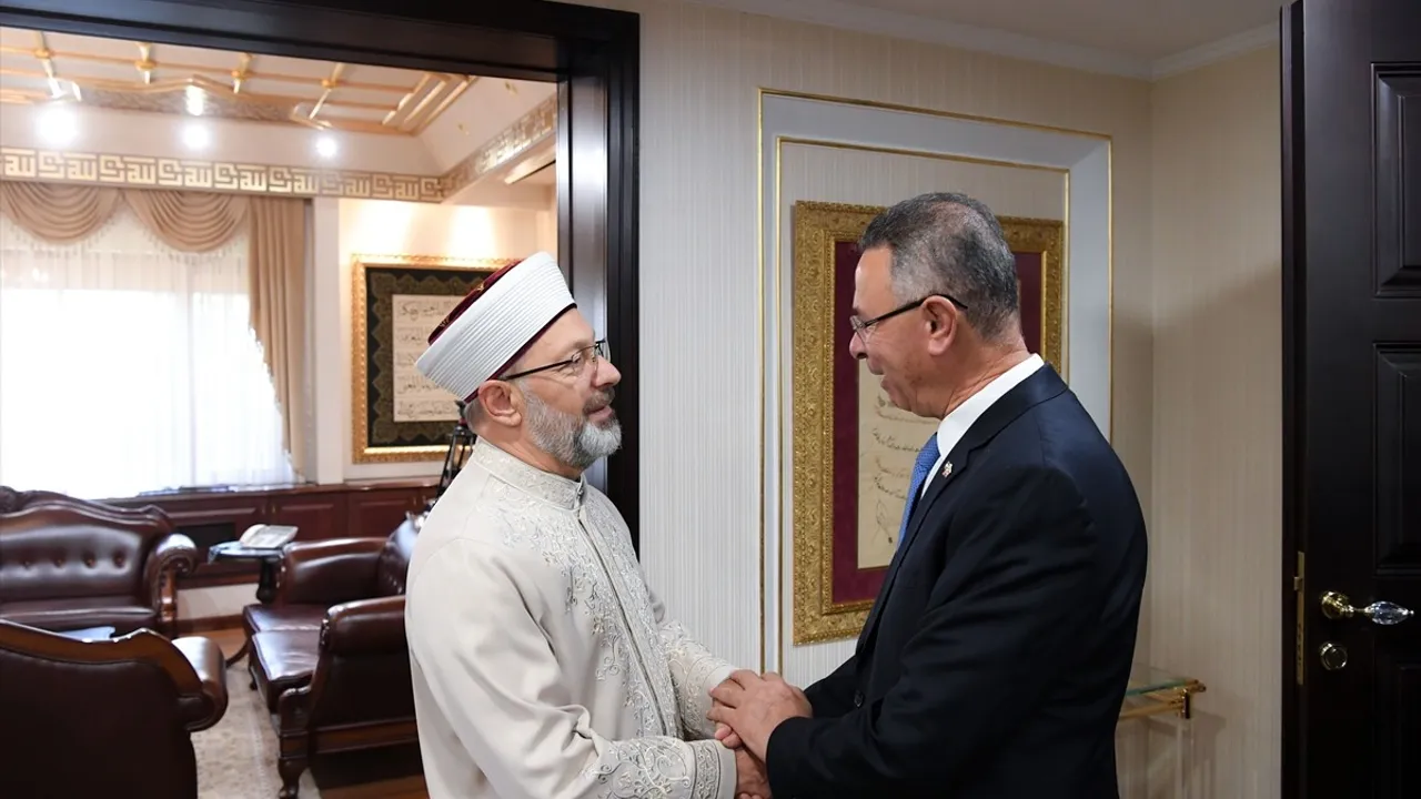 Filistin Büyükelçisi Faed Mustafa Diyanet İşleri Başkanı Ali Erbaş'ı Ziyaret Etti