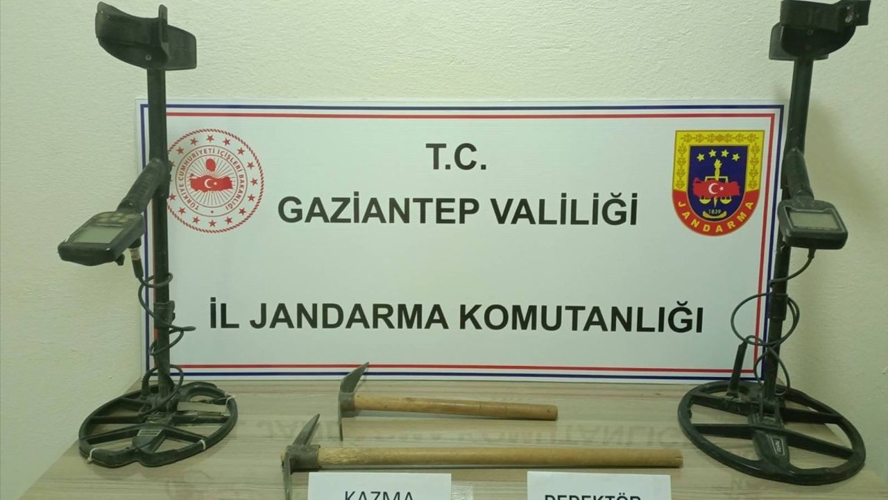 Gaziantep'te Kaçak Kazı Operasyonu: İki Şüpheli Suçüstü Yakalandı