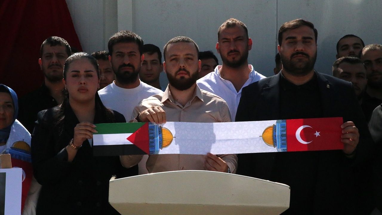 Gazzeli Çocuklar İçin 'Boş Sıralar' Protestosu
