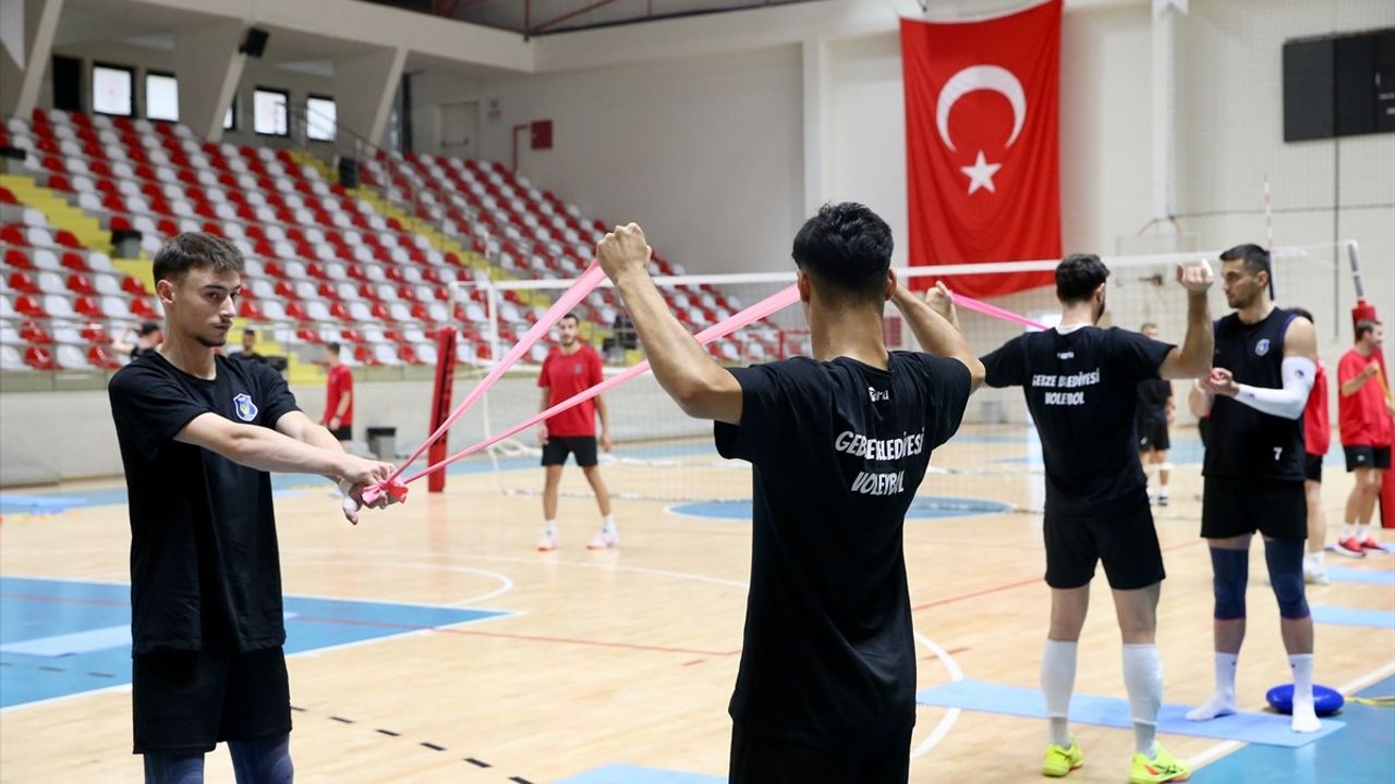 Gebze Belediye Spor Kulübü Efeler Ligi'nde Play-Off Hedefliyor