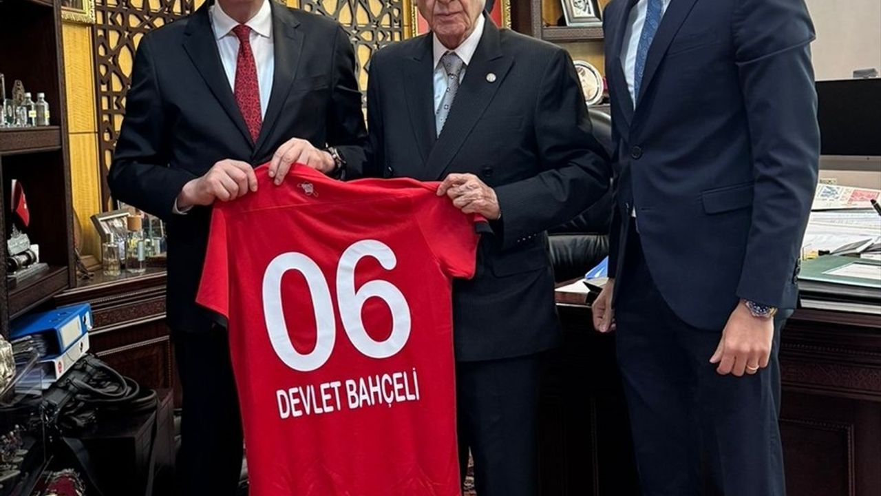 Gençlerbirliği'nden MHP Genel Başkanı Bahçeli'ye Ziyaret