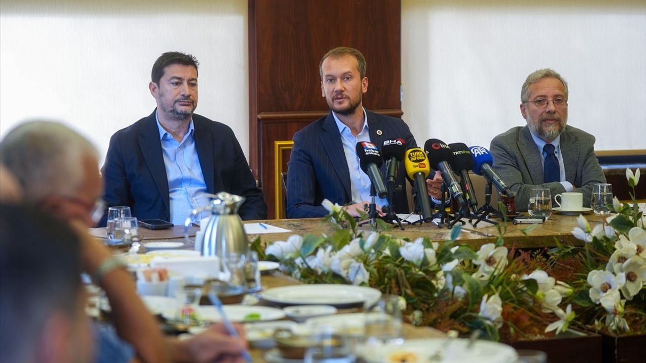 Gençlerbirliği Yönetimi, Basınla Buluştu