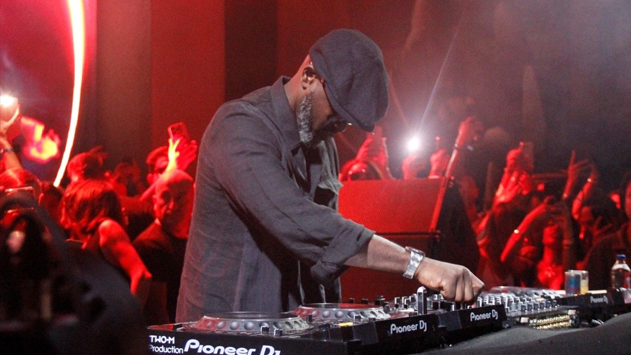 Grammy Ödüllü Black Coffee Antalya'da Unutulmaz Bir Konser Verdi