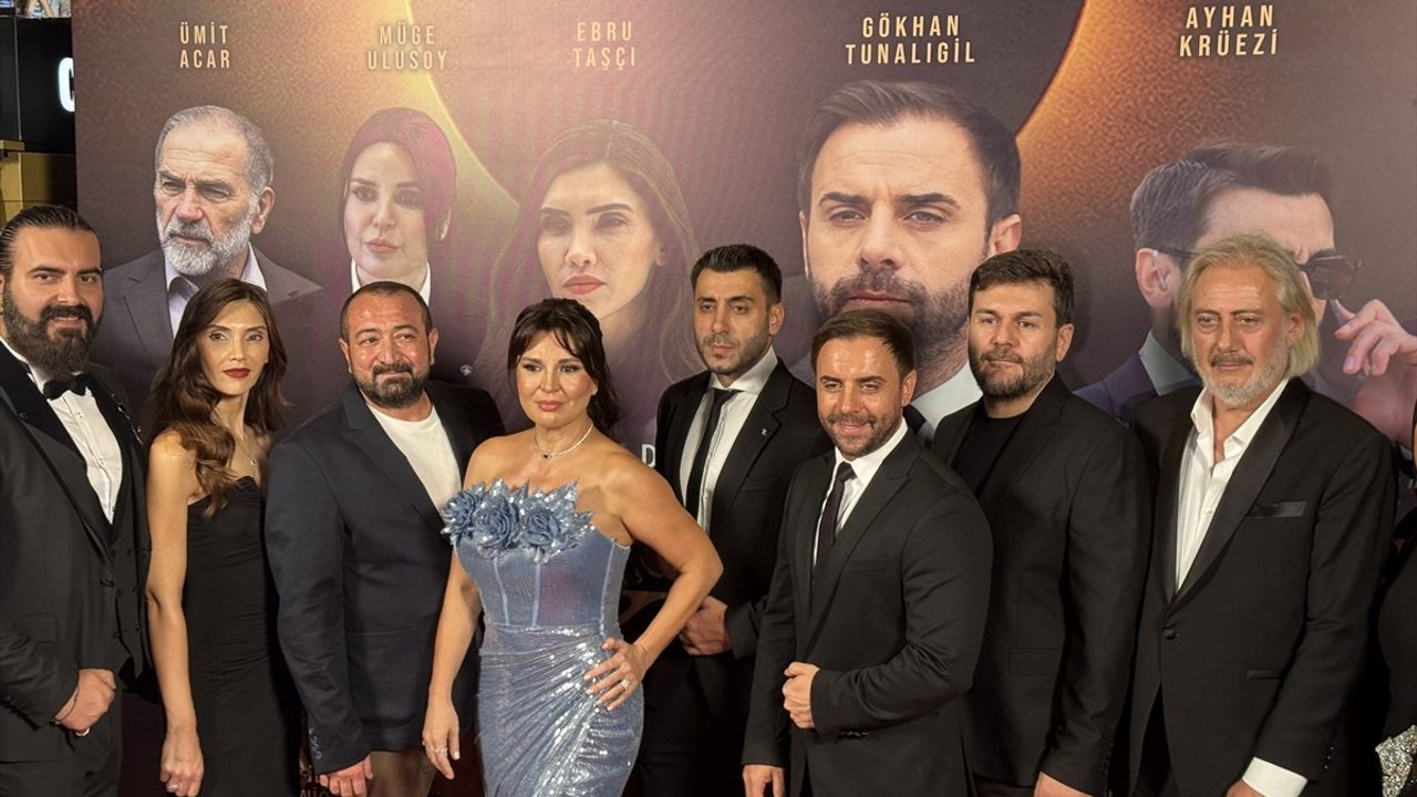 Güneşin Karanlığında Kosova Filminin Gala Etkinliği Kanyon AVM'de Gerçekleştirildi