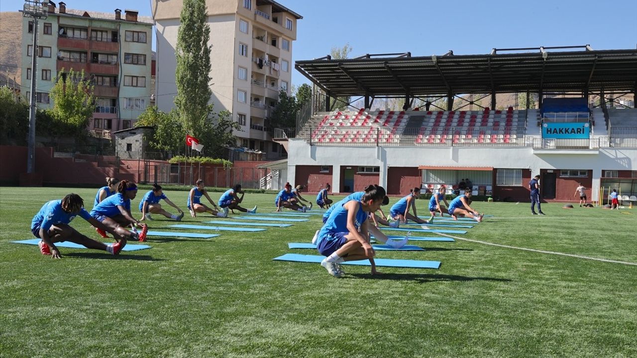 Hakkarigücü Kadın Futbol Takımı Yeni Sezona İddialı Hazırlanıyor
