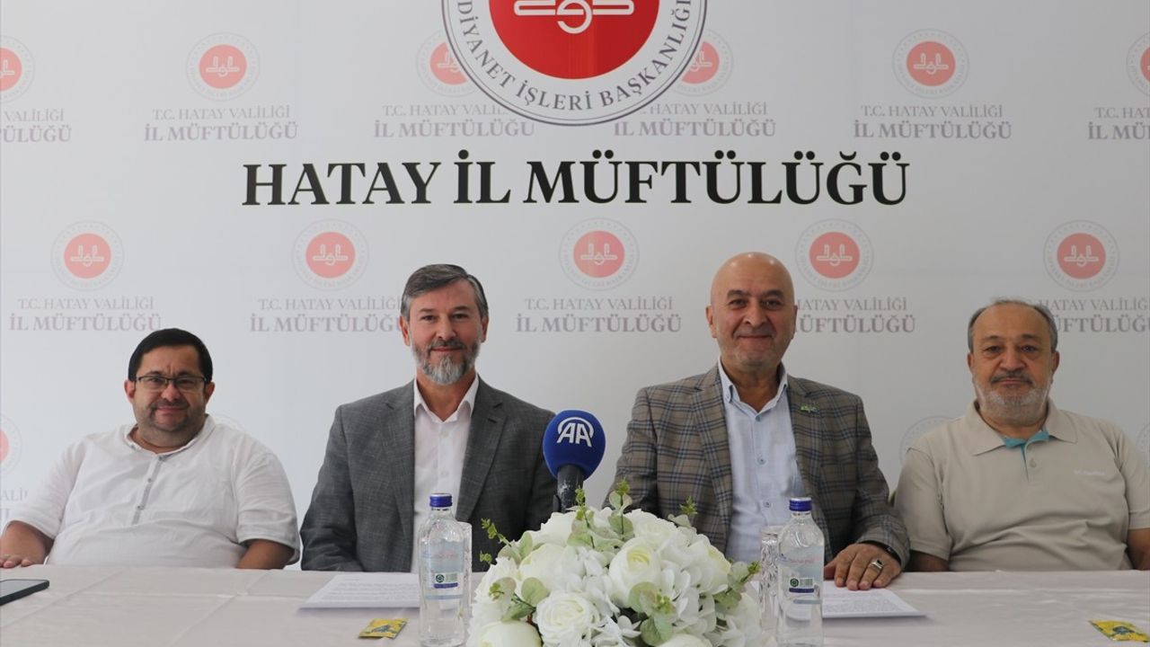 Hatay'da Depremzedelere Düğün ve Çeyiz Desteği