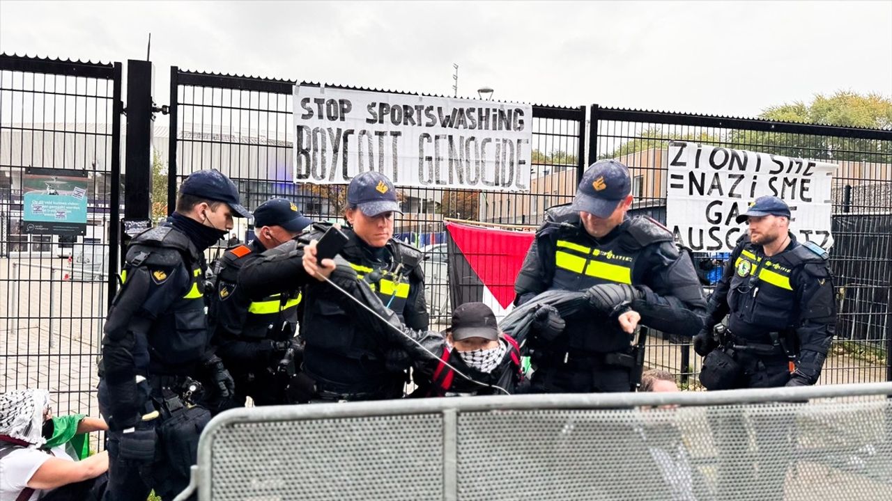Hollanda'da Beyzbol Turnuvasında İsrail Protestosu
