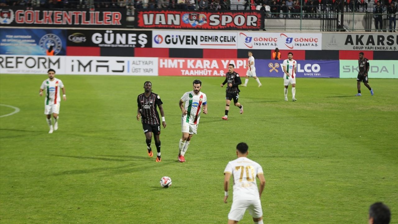 İmaj Altyapı Vanspor, Amed Sportif'i 3-0 Geçti