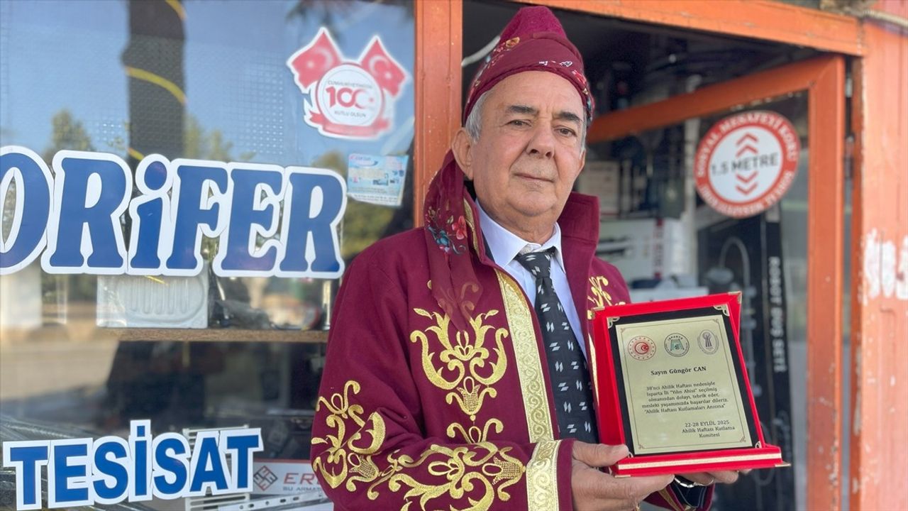 Isparta'da 55 Yıldır Tesisatçı Olan Güngör Can, 'Yılın Ahisi' Seçildi