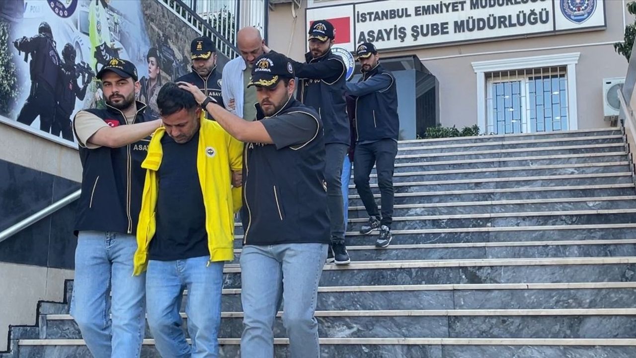 İstanbul'da Araç Hırsızlığı Operasyonu: 4 Şüpheli Tutuklandı