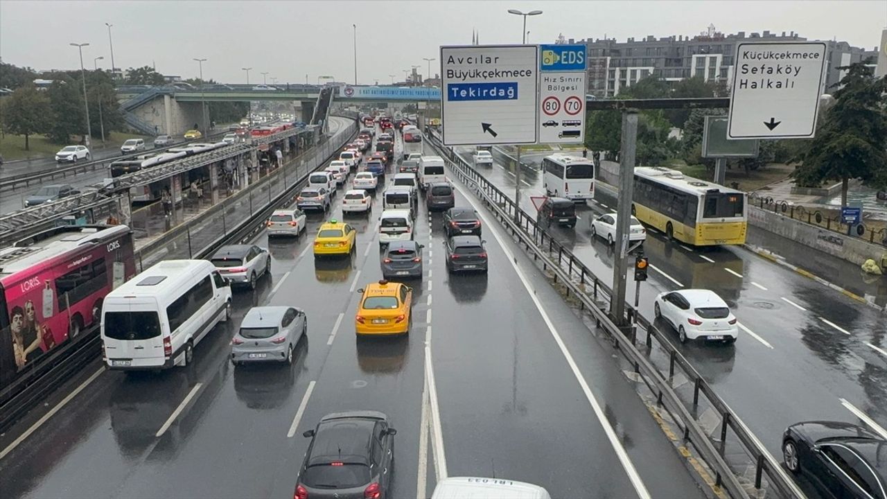 İstanbul'da Trafik Yoğunluğu Yüzde 80