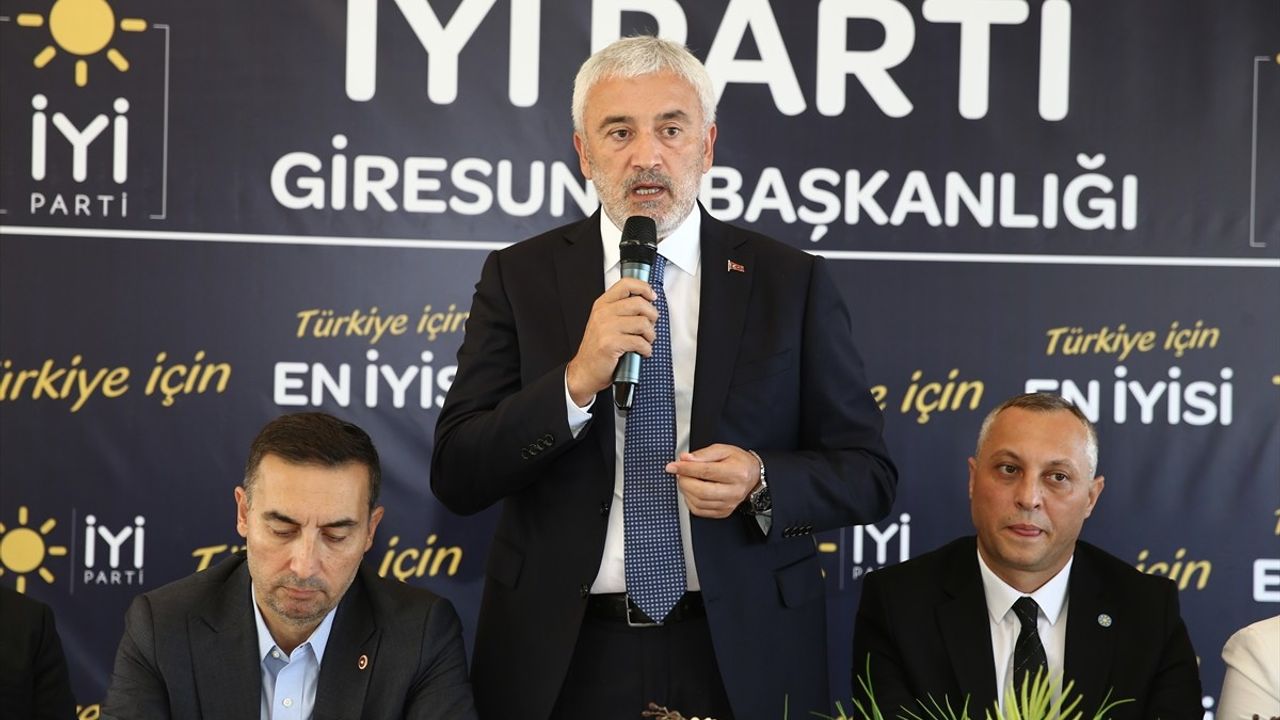 İYİ Parti Genel Başkan Yardımcısı Yılmaz, Giresun'da Basın Toplantısı Düzenledi