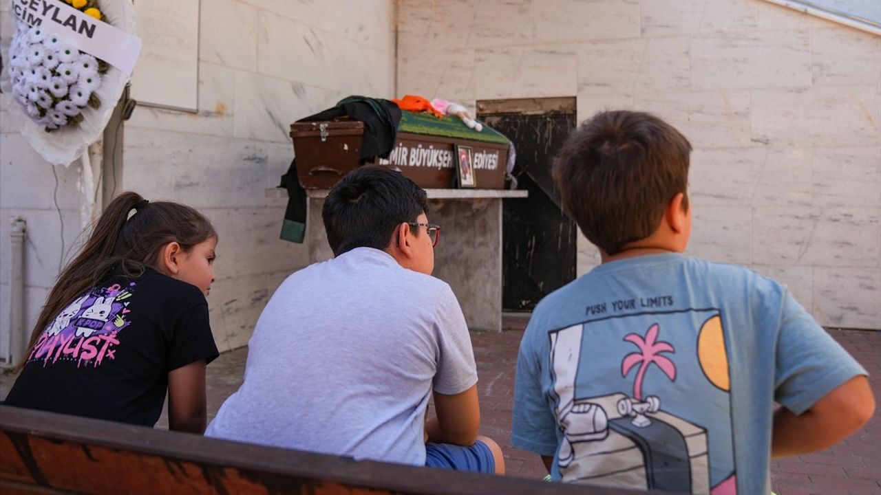 İzmir'de Koltuk Düşmesi Olayında İki Tutuklama
