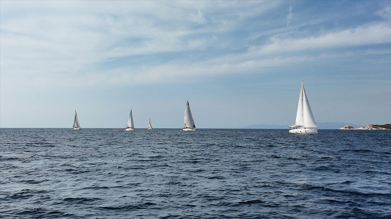 İzmir'de MW Phokaia Uluslararası Yelken Şenliği Yapıldı
