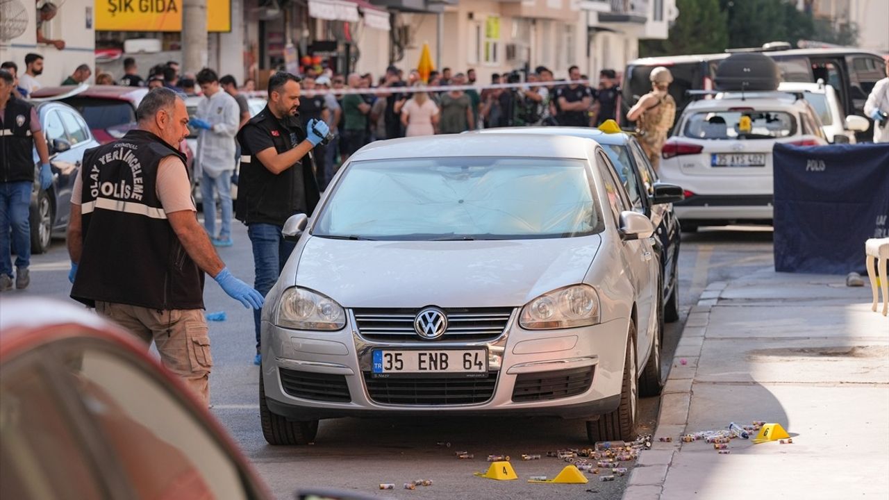 İzmir'de Polisi Hedef Alan Silahlı Saldırı: İki Polis Şehit