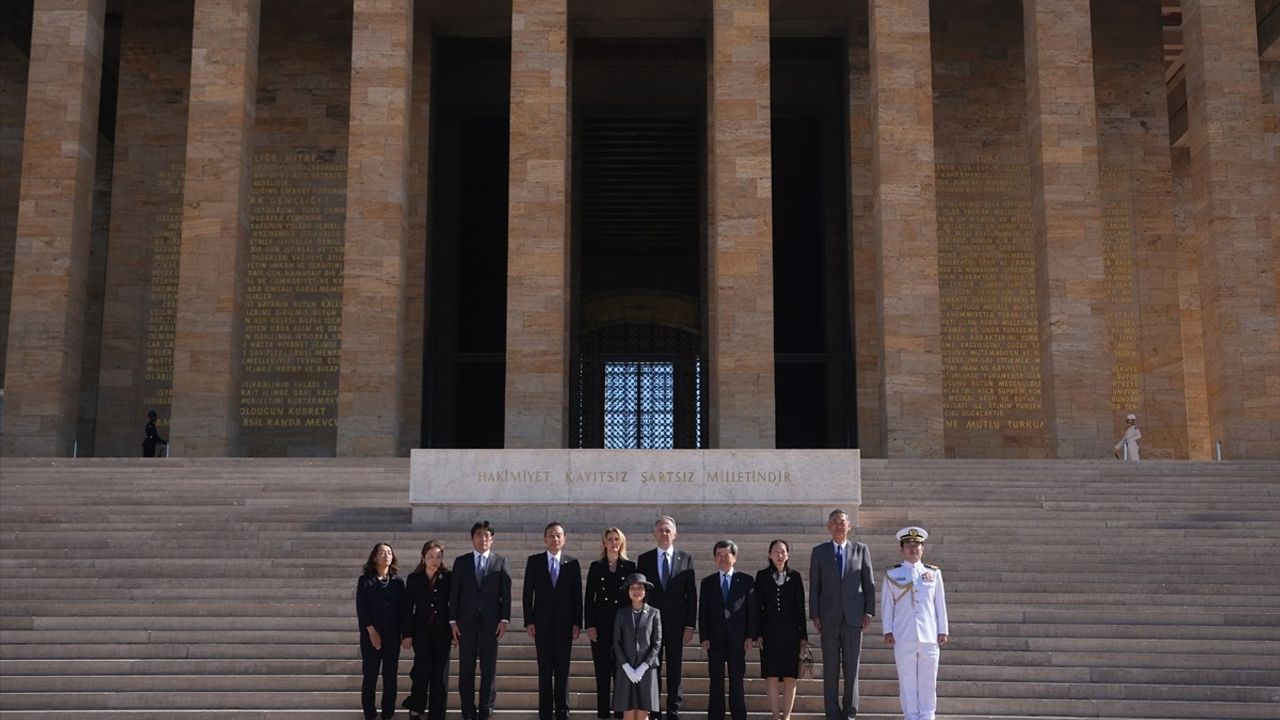 Japon Prenses Akiko Mikasa Anıtkabir'i Ziyaret Etti
