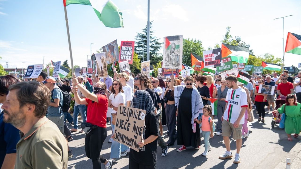 Karadağ'da İsrail'in Gazze'deki Saldırılarına Protesto