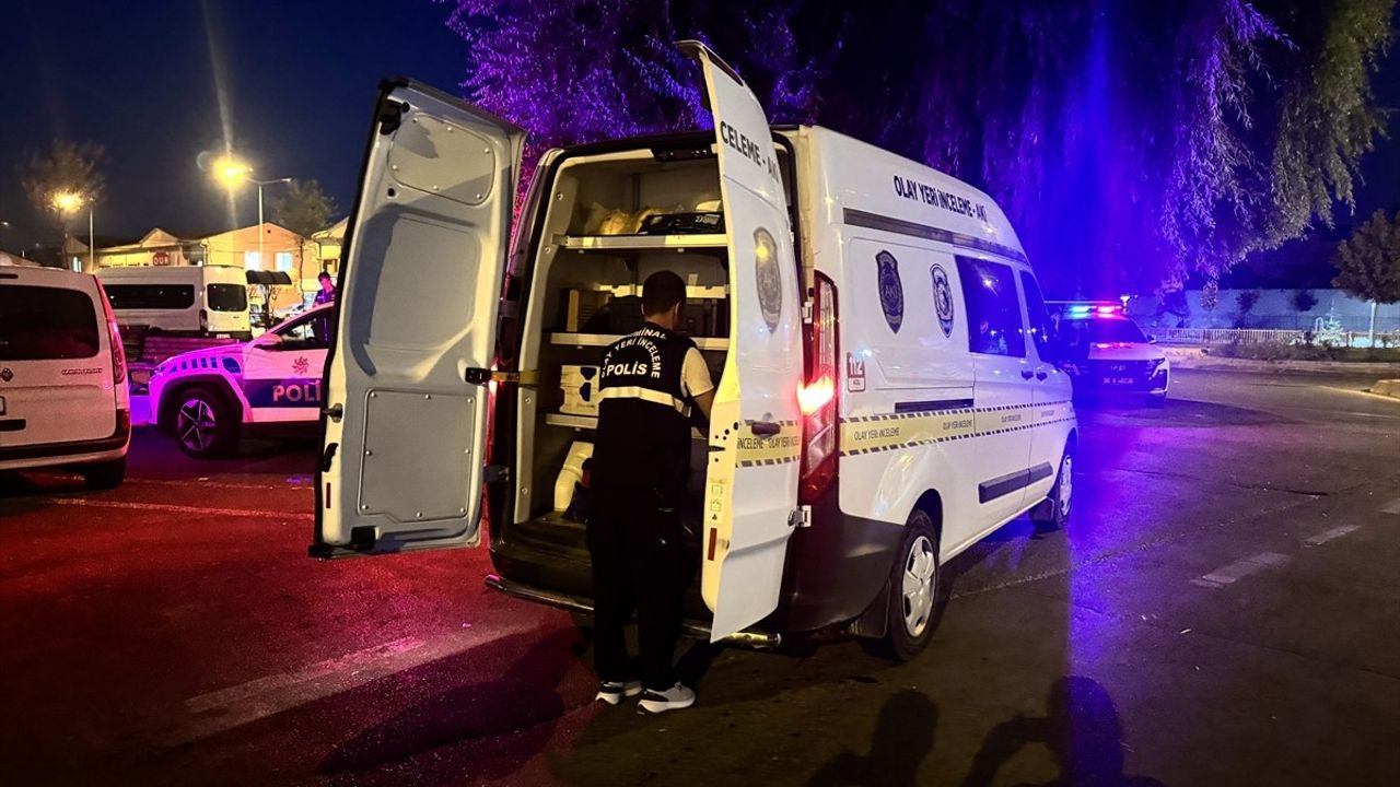 Kayseri'de Bıçaklı Kavga: Taksi Şoförü Yaralandı