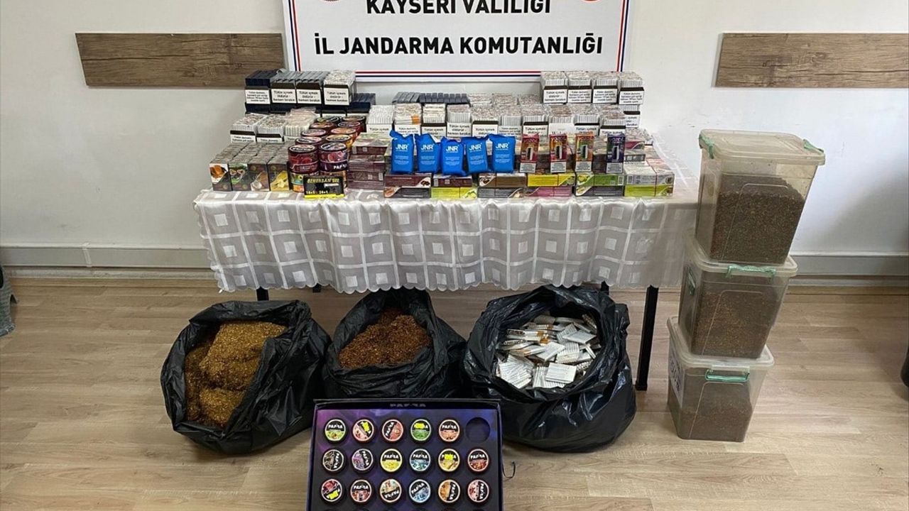 Kayseri'de Kaçak Sigara Operasyonu: 2 Gözaltı