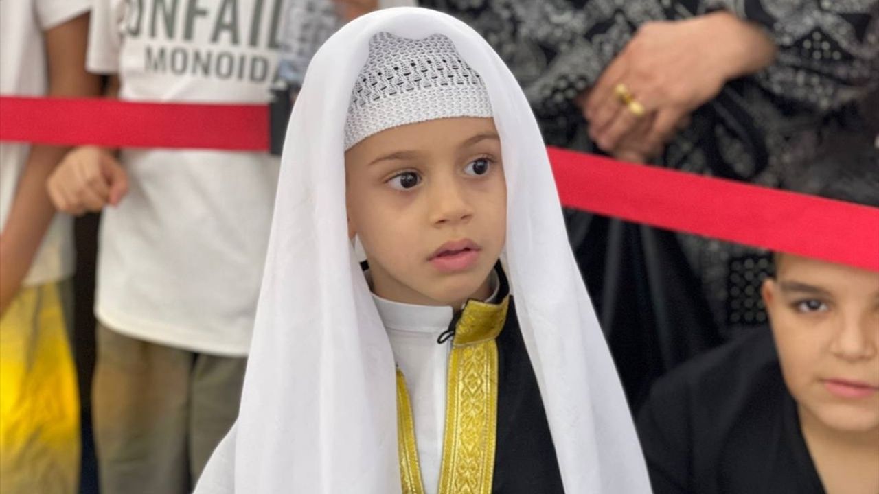 Kerkük'te Mevlid-i Nebi Haftası'nda 'Muhammed' İsimli Çocuklara Özel Etkinlik