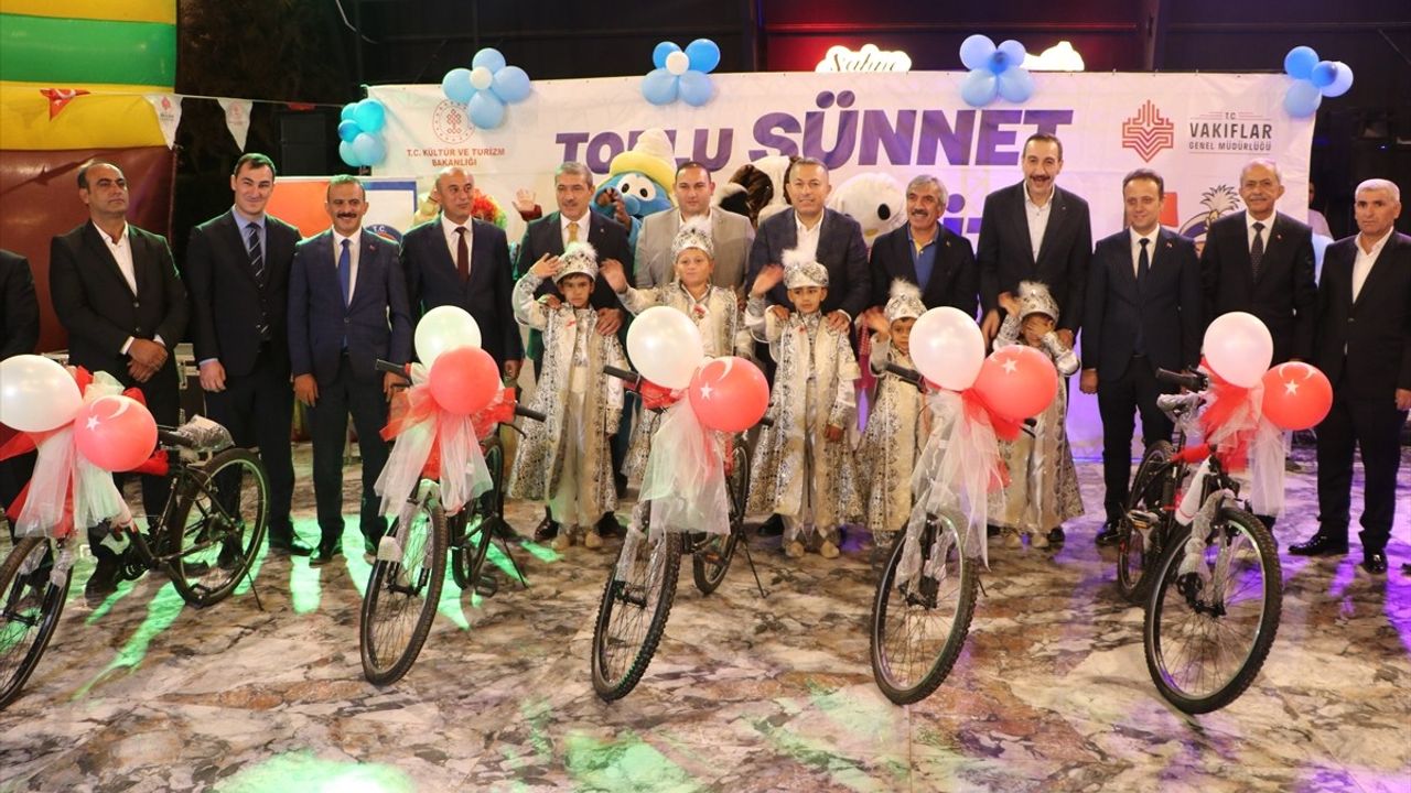Kilis'te 32 Çocuktan Sünnet Şöleni