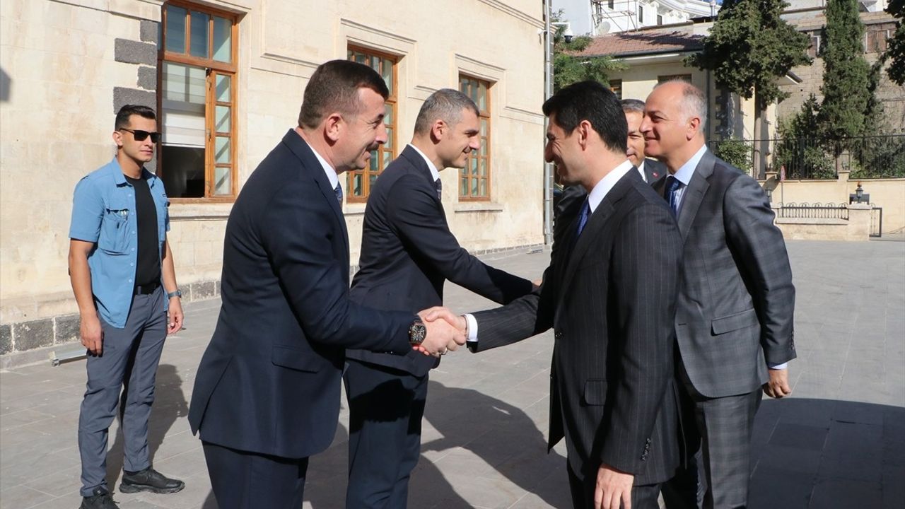 Kilis Valiliği'nde Eğitim Görüşmeleri