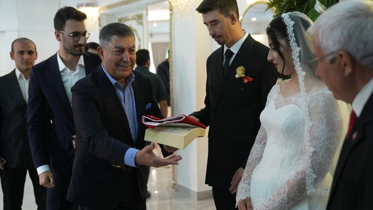 Kırşehirli Dernekler Federasyonu'ndan Evlenecek Çiftlere Destek Projesi