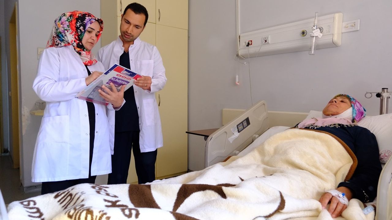 Kısmi Yüz Felci Ameliyatla Tedavi Edildi