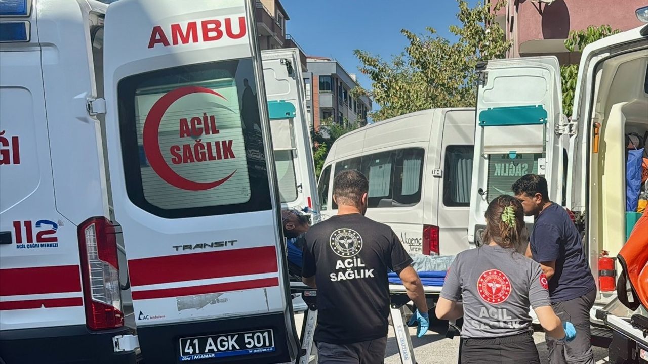 Kocaeli'de Yangın: 1 Kişi Hastaneye Kaldırıldı
