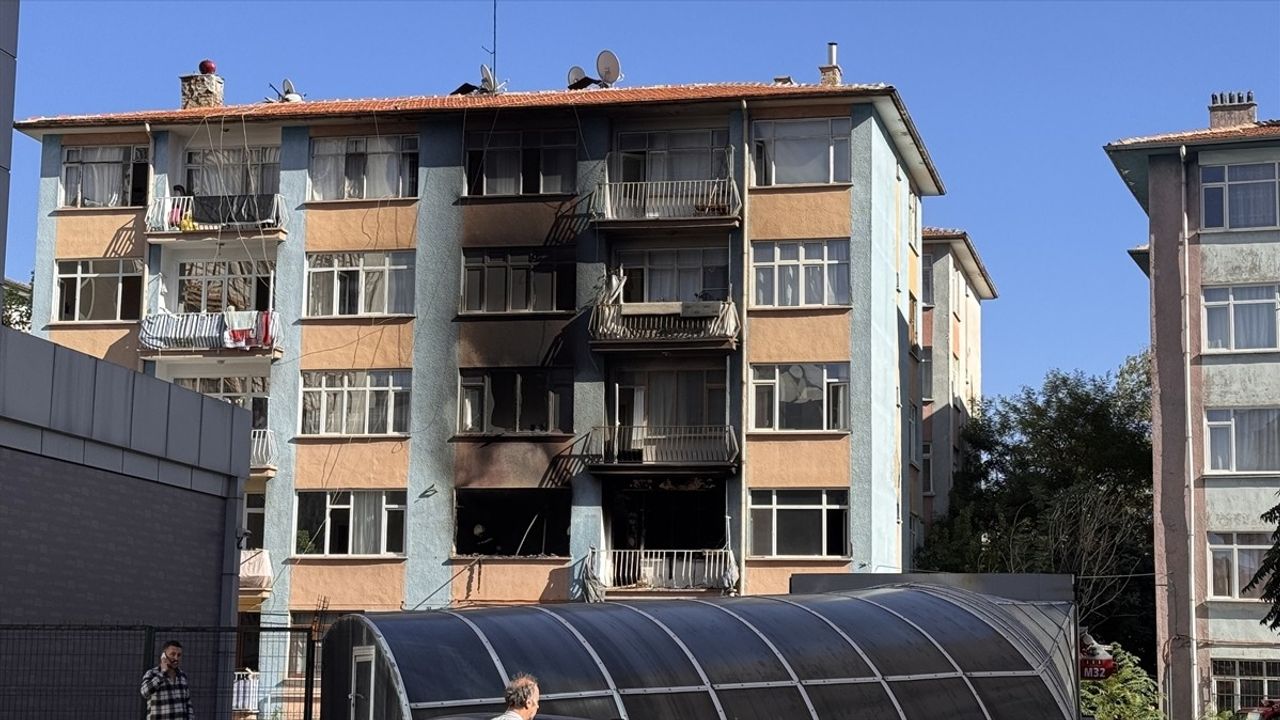 Konya'da Apartman Yangını: 13 Kişi Dumandan Etkilendi