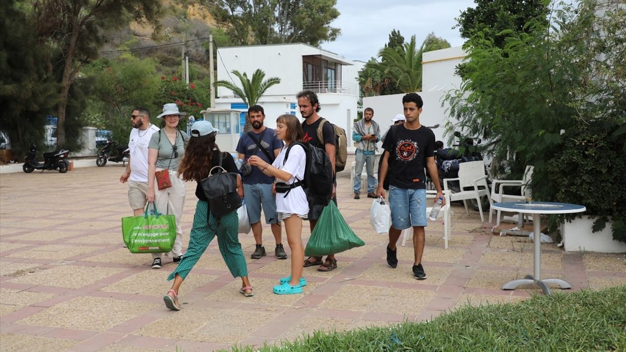 Küresel Sumud Filosu'nun Gazze'ye Hareketi Olumsuz Hava Koşulları Nedeniyle Ertelendi