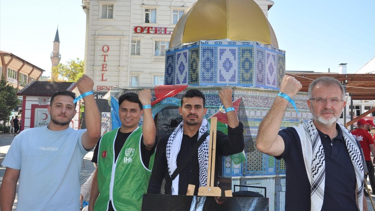 Kütahya'da Mavi Kurdeleyle Küresel Sumud Filosu'na Destek Etkinliği
