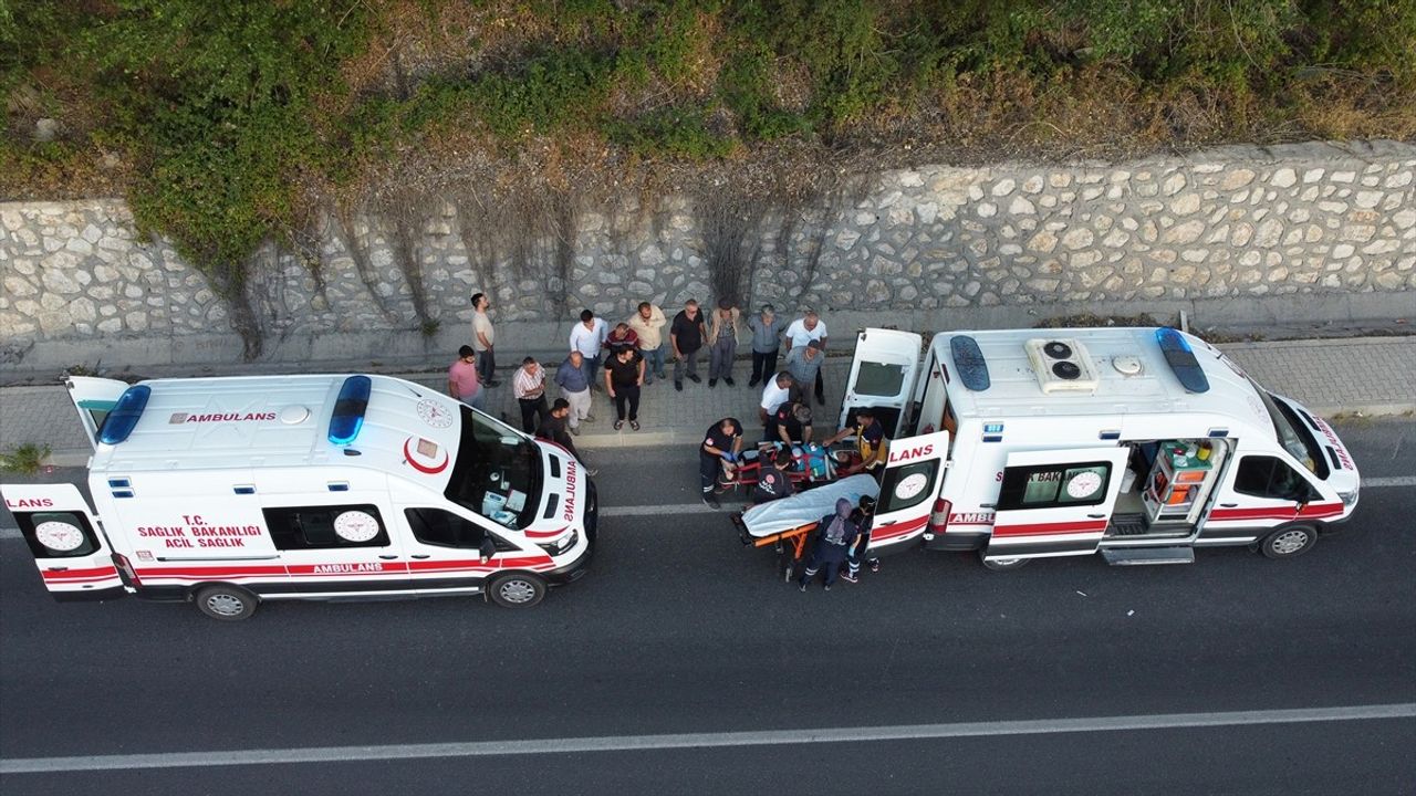 Malatya'da Tır Yangını: Otobüse Çarpıp Duvara Vurdu