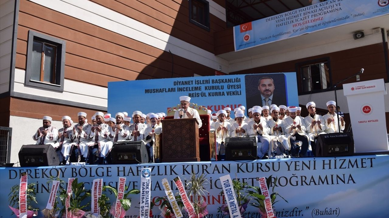 Manisa'da 60 Hafız İçin İcazet Töreni Düzenlendi