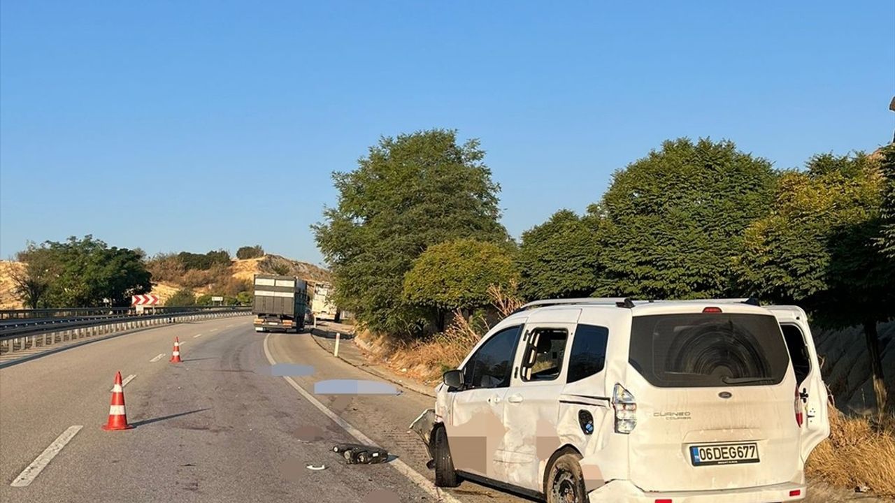 Manisa'da Lastik Değiştirirken Yaşamını Yitiren Çiftin Acı Hikayesi